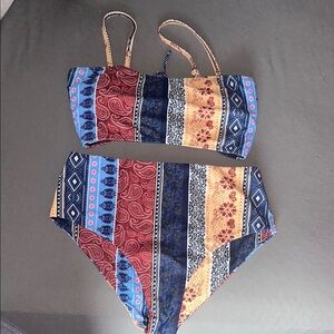 Trendy Multicolor Striped Bikini Set
